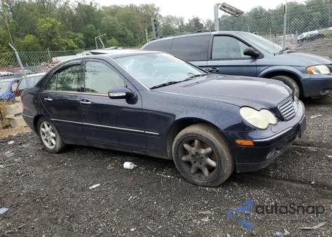 2001 Mercedes-Benz C 320 from USA, damaged, VIN WDBRF64J61F024215
